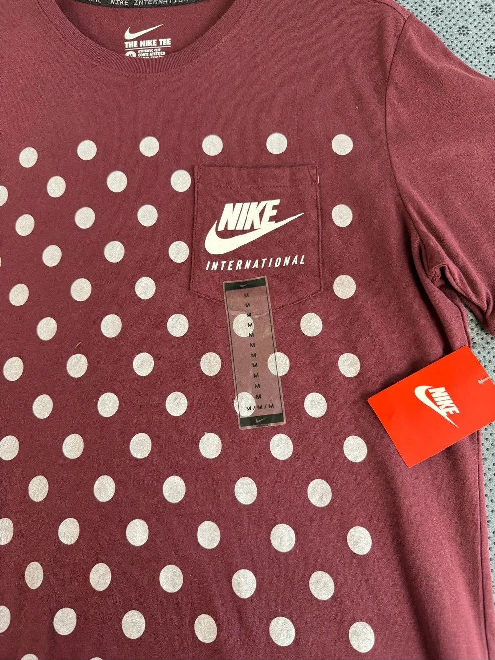 NEW Men’s Nike International Pocket Tee